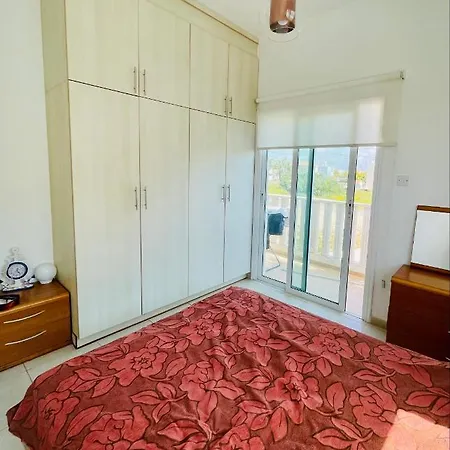 Atlantis 2 Bedroom & Swimming Pool *