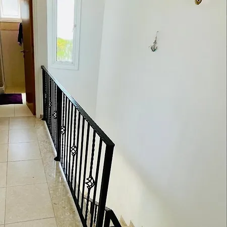 Villa Atlantis 2 Bedroom & Swimming Pool